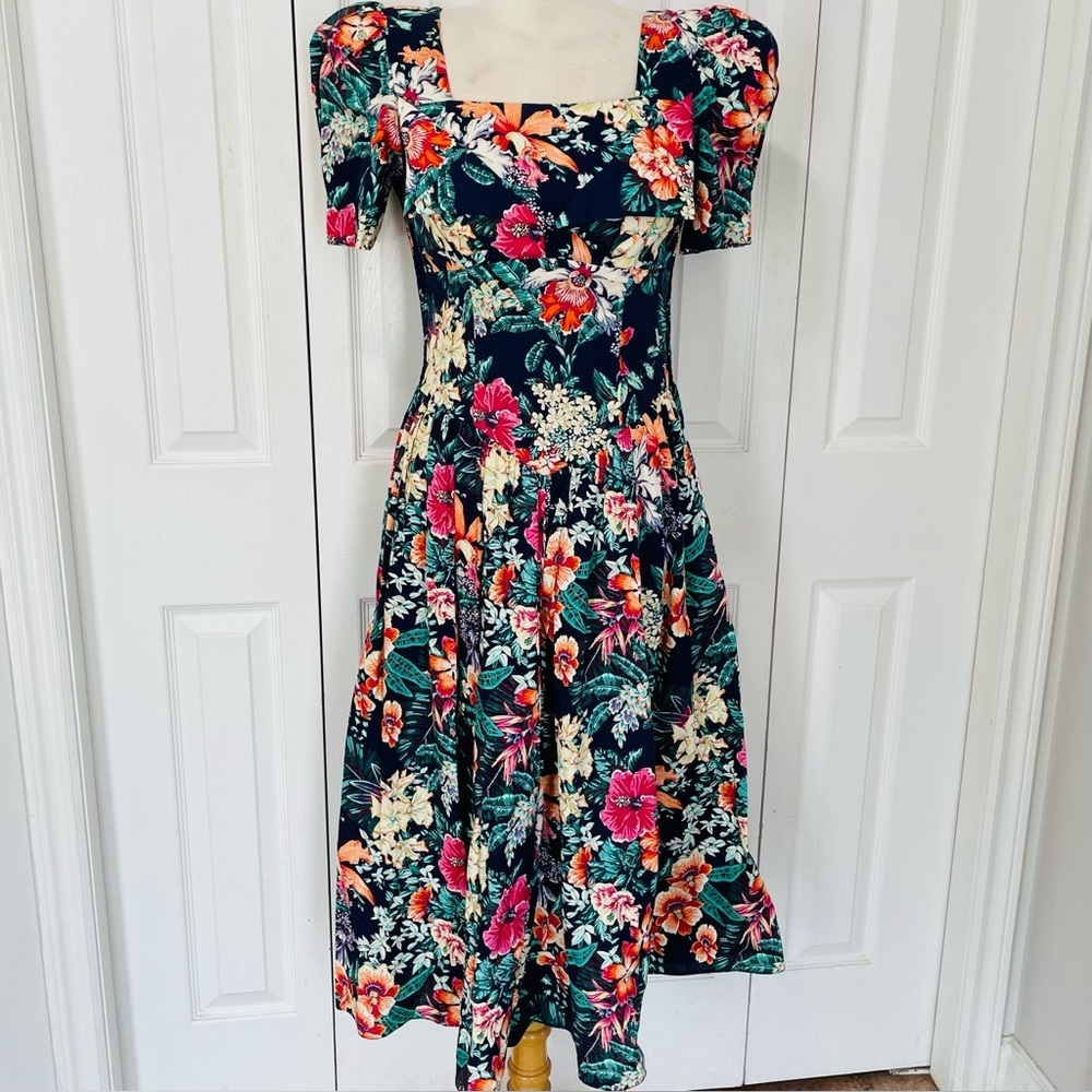 Vintage Algo Navy Floral Square-Neck Midi Dress with Short Puff Sleeves